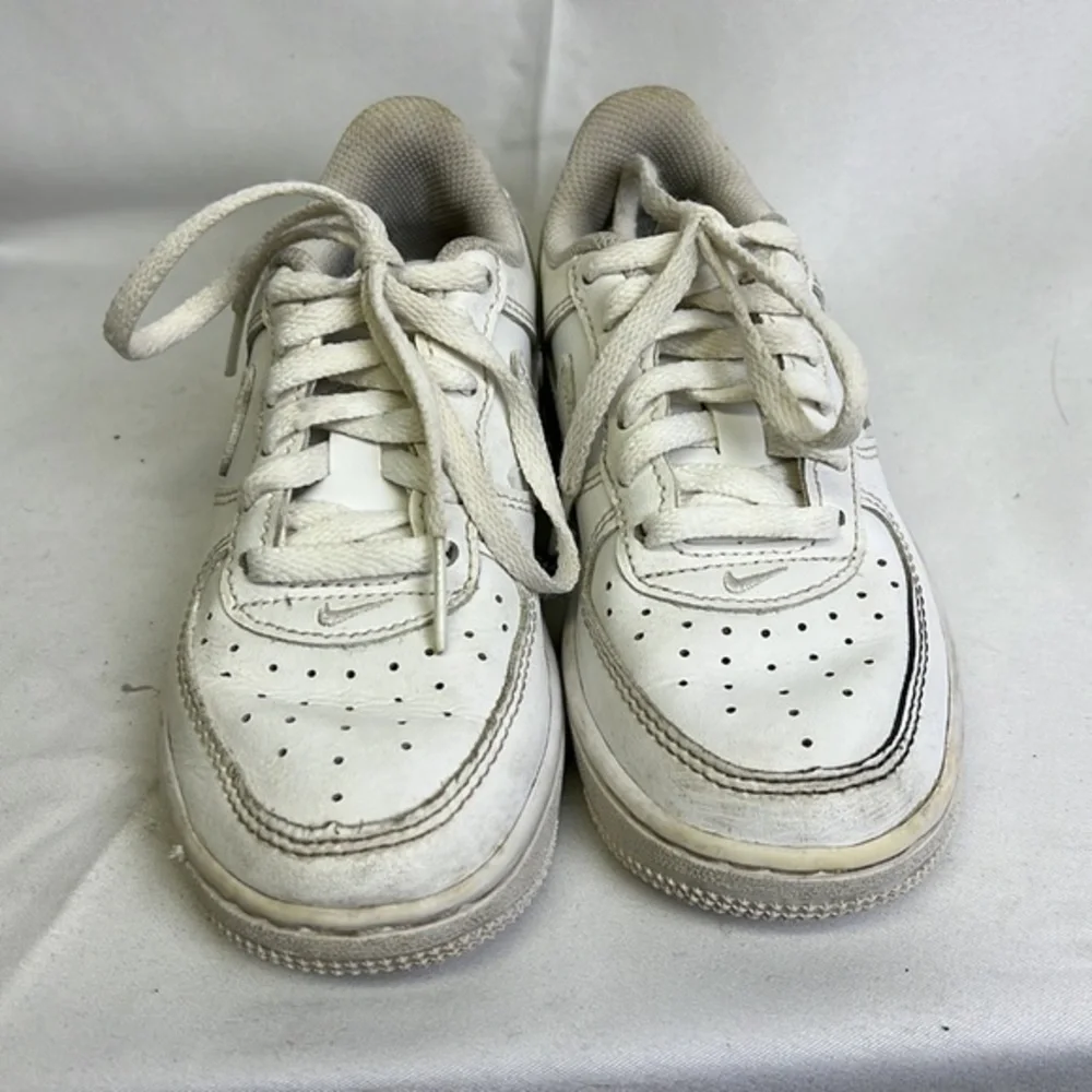 Nike Air Force 1 White Low Leather Sneakers Boy's or‎ Girl's Size 11